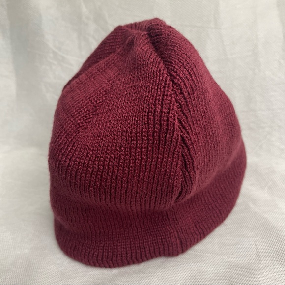 Nike Reversible Beanie Womens OSFM Cable Knit Hat Burgundy Pink Dual Layer Puff - Picture 4 of 8